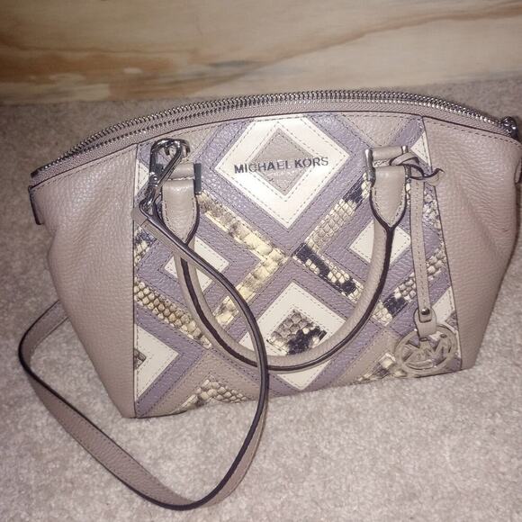 Michael Kors Snakeskin Crossbody Purse Riley Exotic Small Diamond Patchwork - Picture 1 of 2